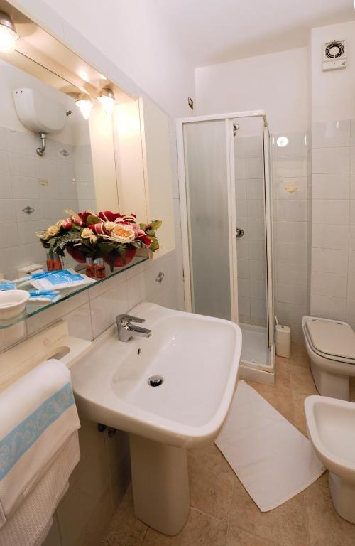 Hotel Amalfitana Pisa Zimmer foto