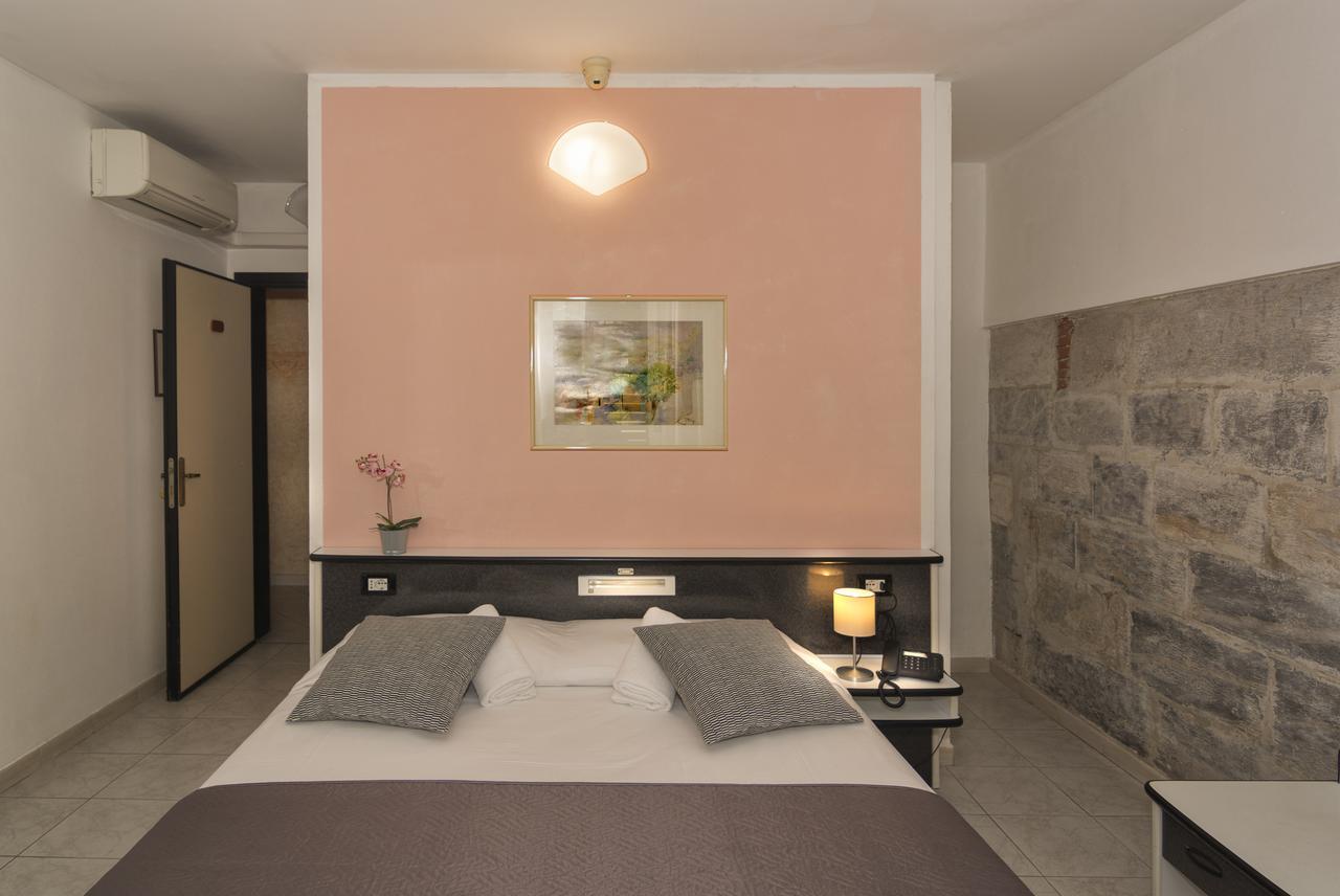 Hotel Amalfitana Pisa Exterior foto